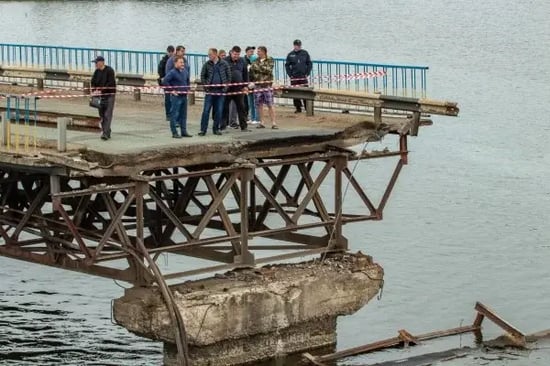 Moving-Load-Analysis_figure_Fatigue-failure-of-the-bridge