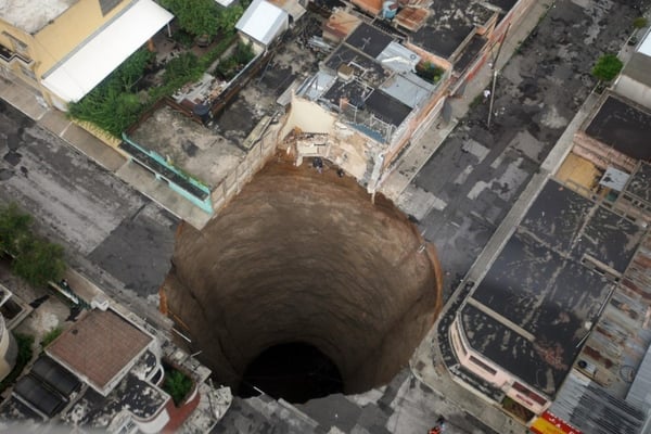 4. Guatemala City Sinkhole, Guatemala (2010)