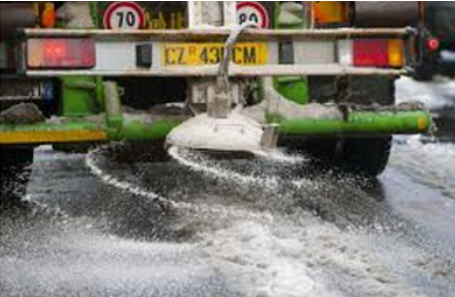 Chloride Salt spray for deicing